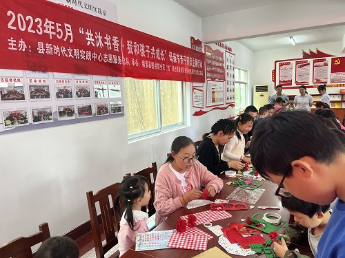 母亲节主题活å?.jpg